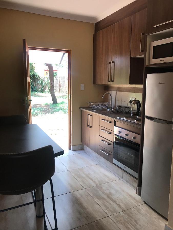 Selons River Lodge Rustenburg Bagian luar foto